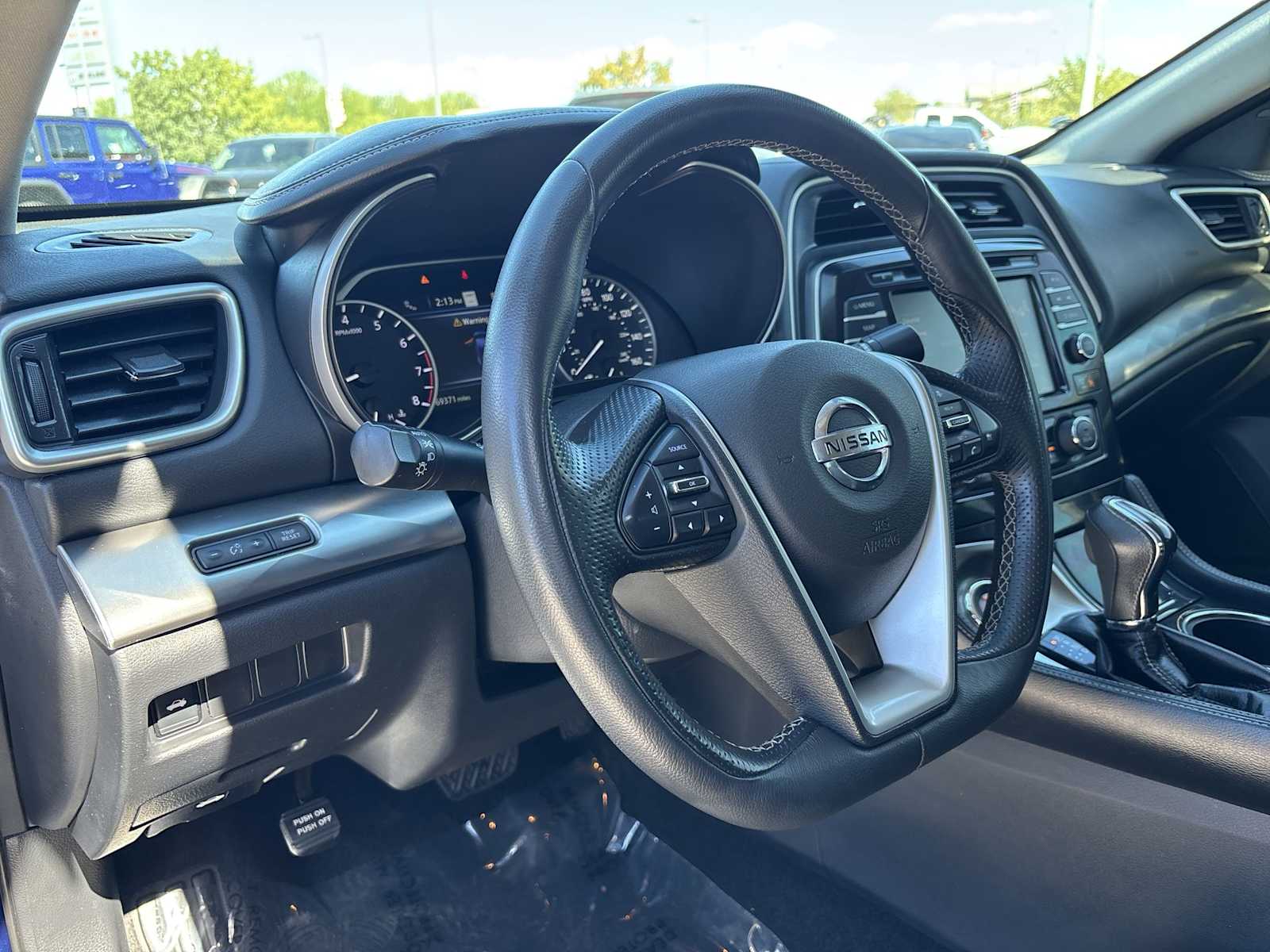 2020 Nissan Maxima SV photo 2