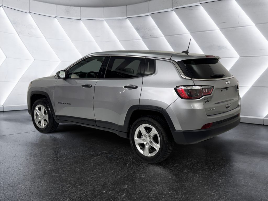2023 Jeep Compass Sport photo 4