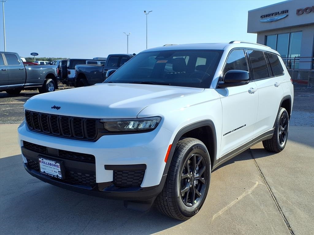 2025 Jeep Grand Cherokee Altitude X photo 2