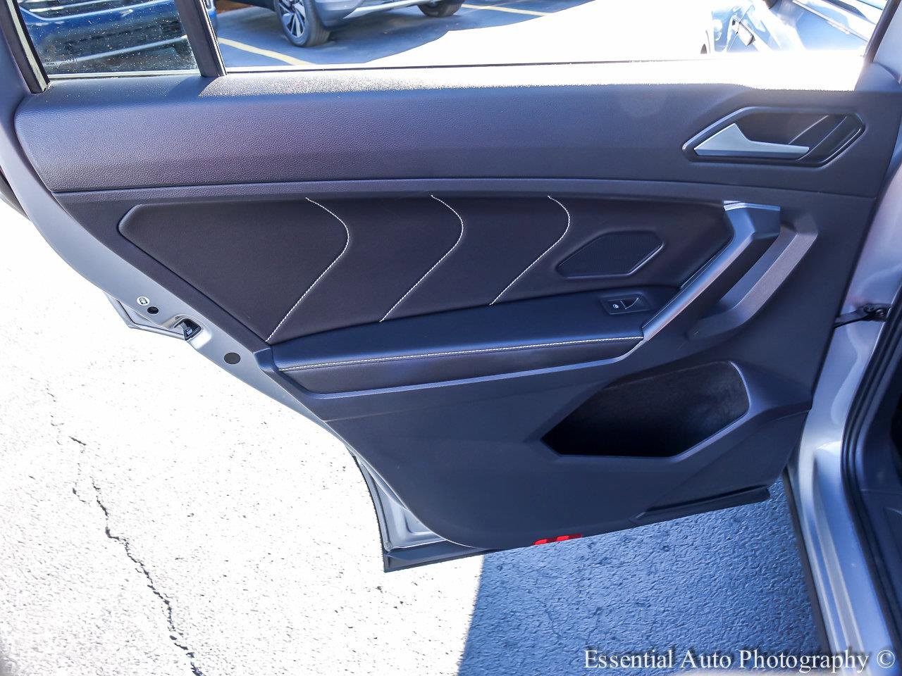 2022 VOLKSWAGEN TIGUAN - Image 18