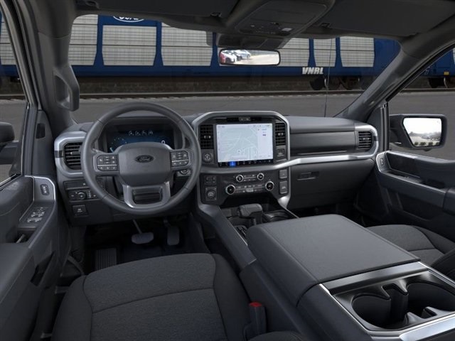 2025 Ford F-150 XLT photo 30