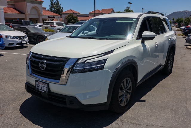 2022 Nissan Pathfinder SV photo 7