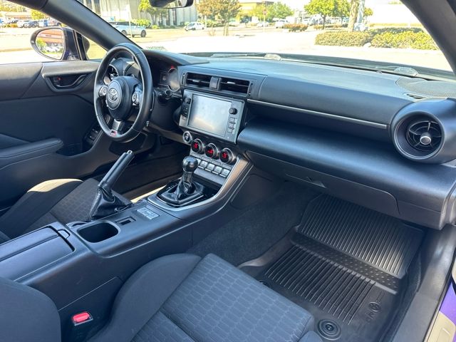 2022 Toyota GR86 Base photo 19