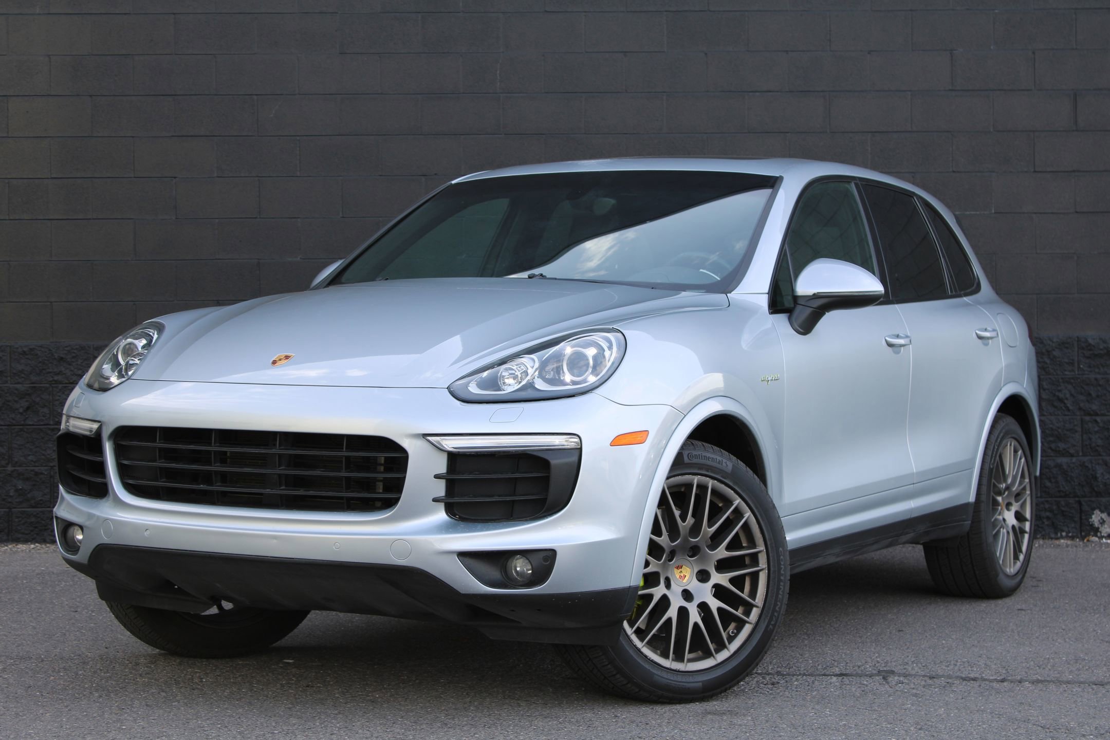 2017 Porsche Cayenne S E-Hybrid's photo
