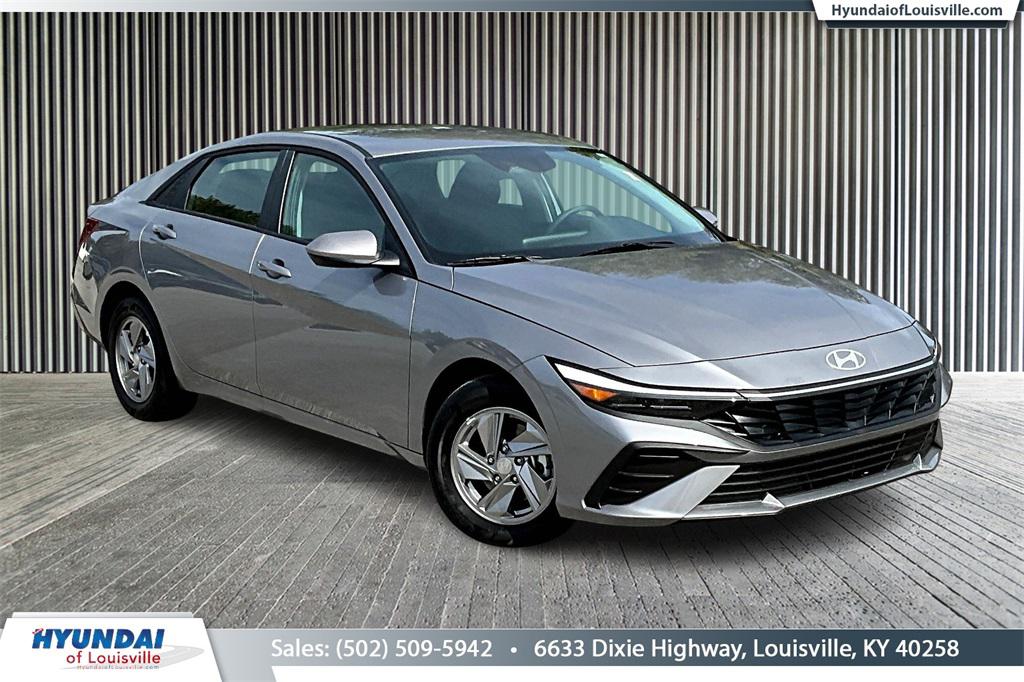 2025 Hyundai Elantra SE's photo