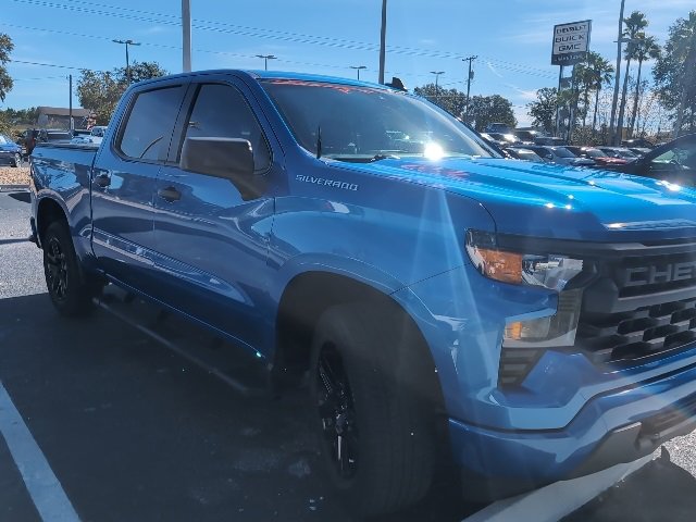 2022 Chevrolet Silverado 1500 Custom photo 2