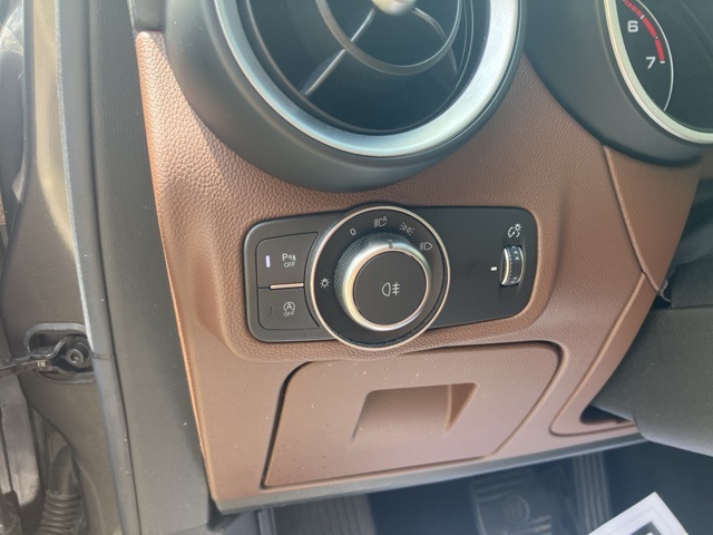 2021 Alfa Romeo Stelvio Ti photo 31