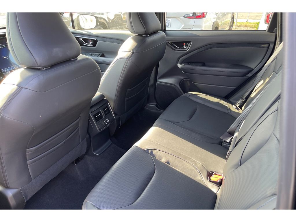 2025 Subaru Forester Limited photo 14