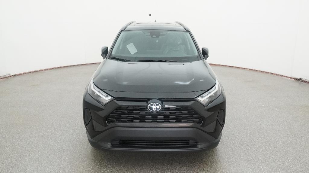 2025 Toyota RAV4 XLE photo 2