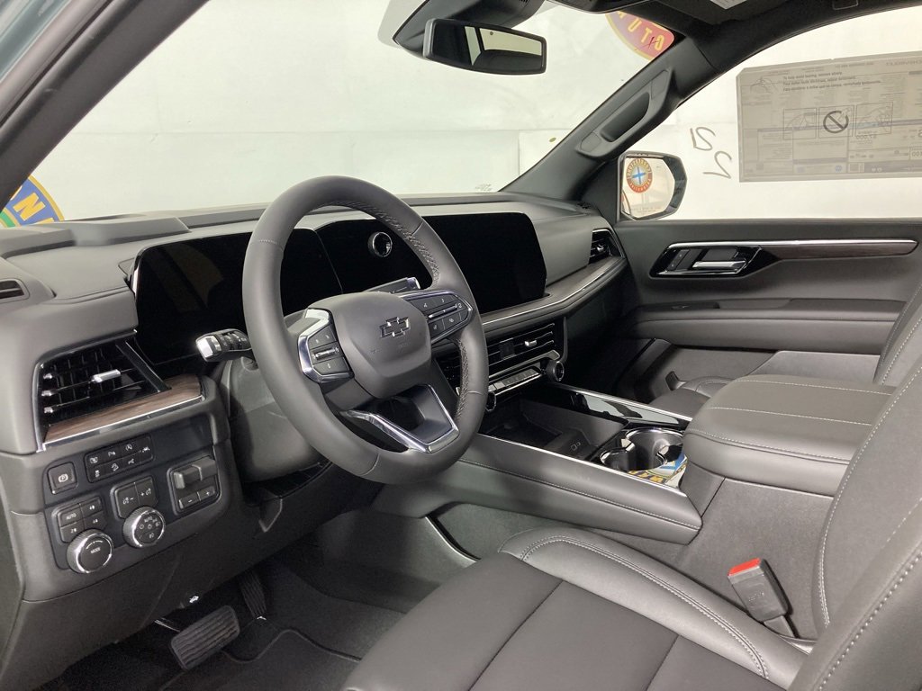 2026 Chevrolet Suburban Z71 photo 8