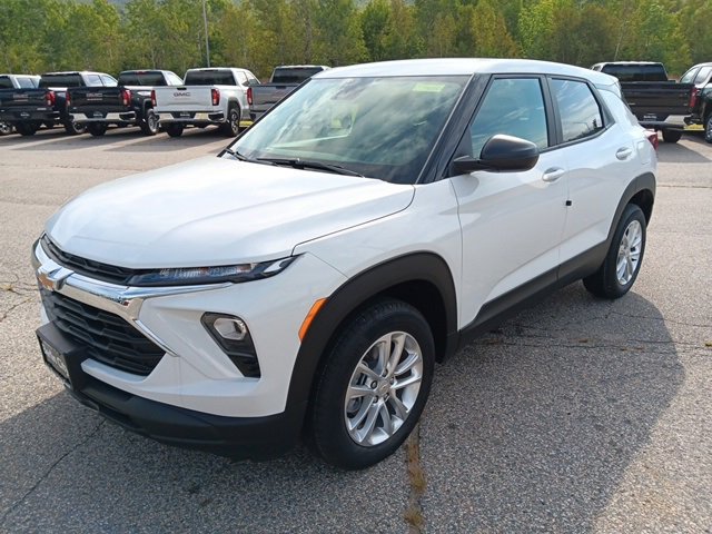 2026 Chevrolet Trailblazer LS photo 3