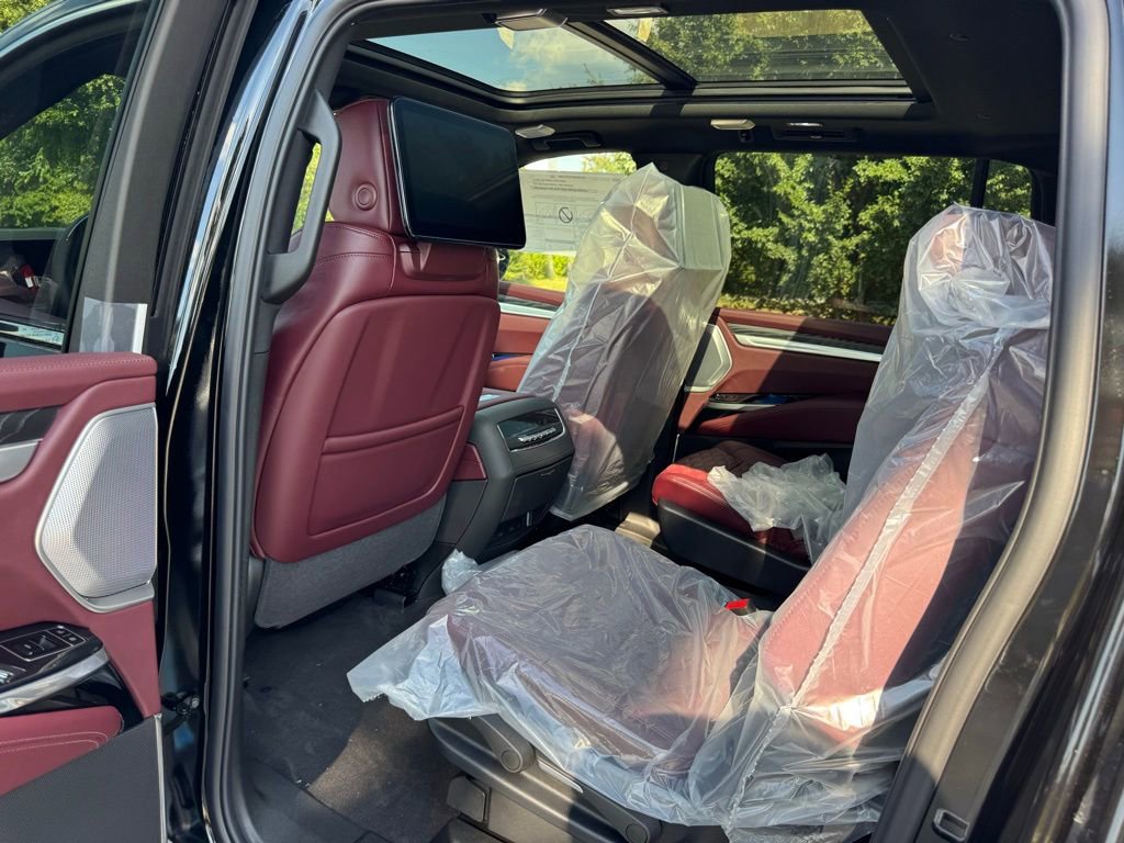 2026 Cadillac Escalade ESV Luxury photo 21