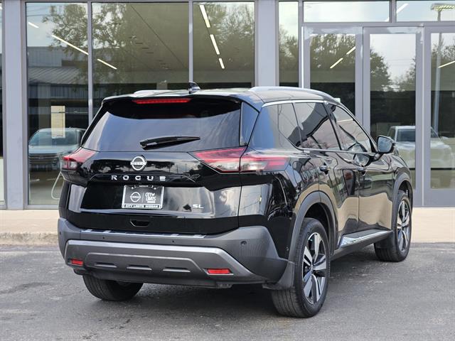 2023 Nissan Rogue SL photo 4