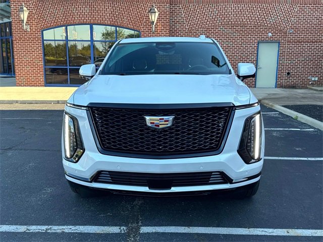 2025 Cadillac Escalade Sport photo 2