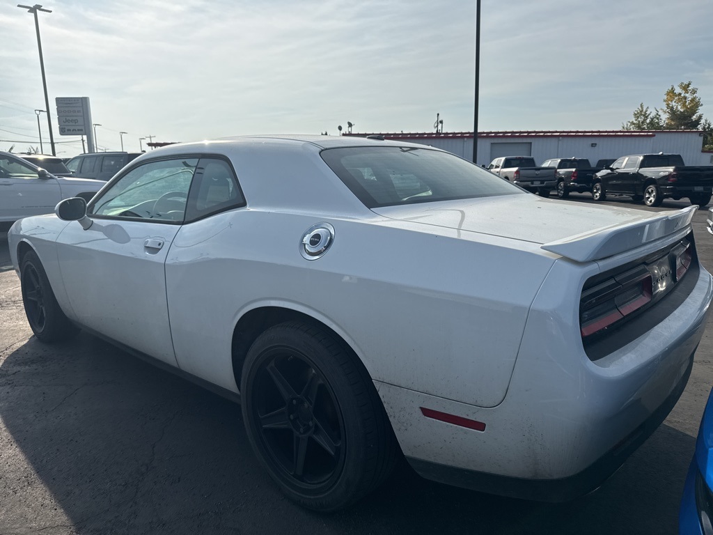 2019 Dodge Challenger SXT photo 4