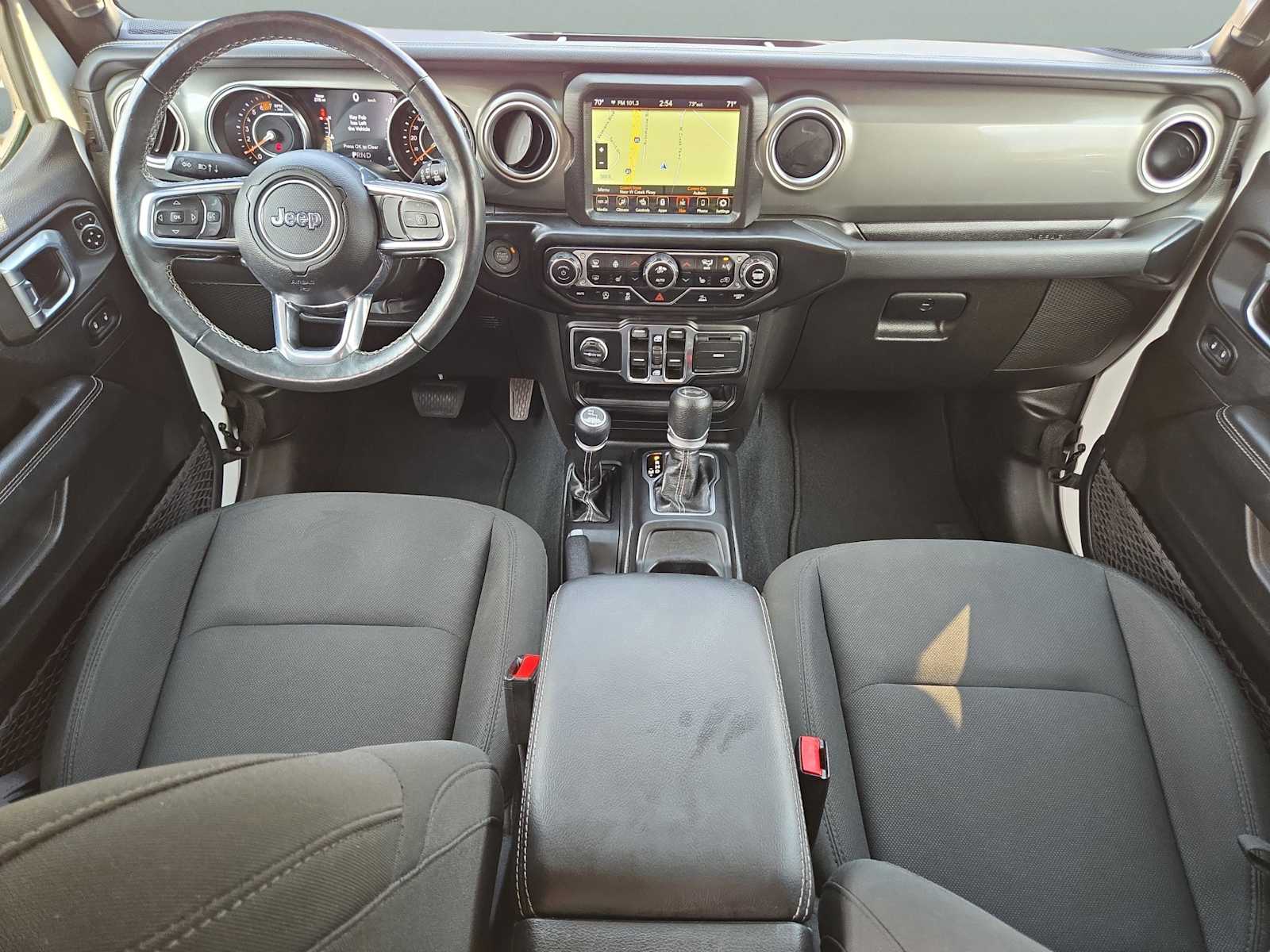 2022 Jeep Wrangler Unlimited Sahara photo 14