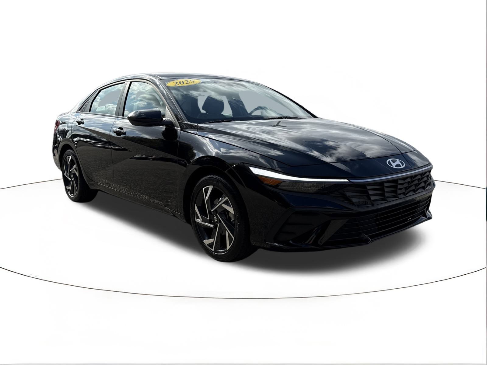 2025 Hyundai Elantra SEL's photo