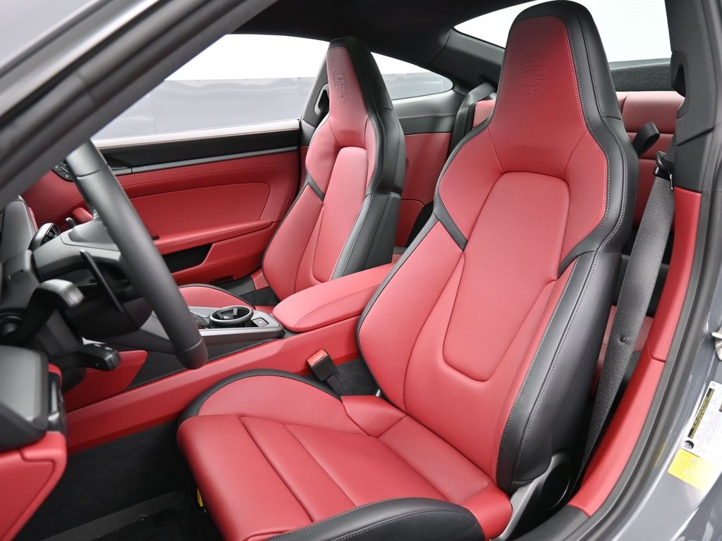 2025 Porsche 911 S photo 4