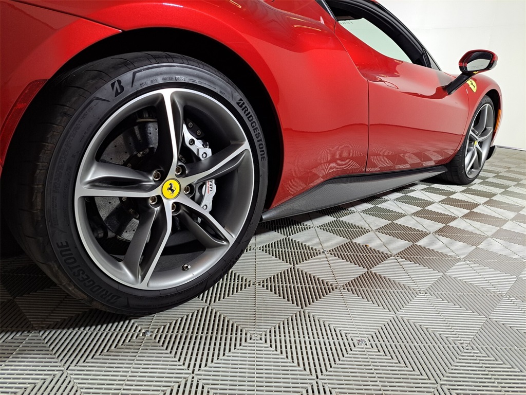 Certified Used 2022 Rosso Imola Ferrari Base image 9