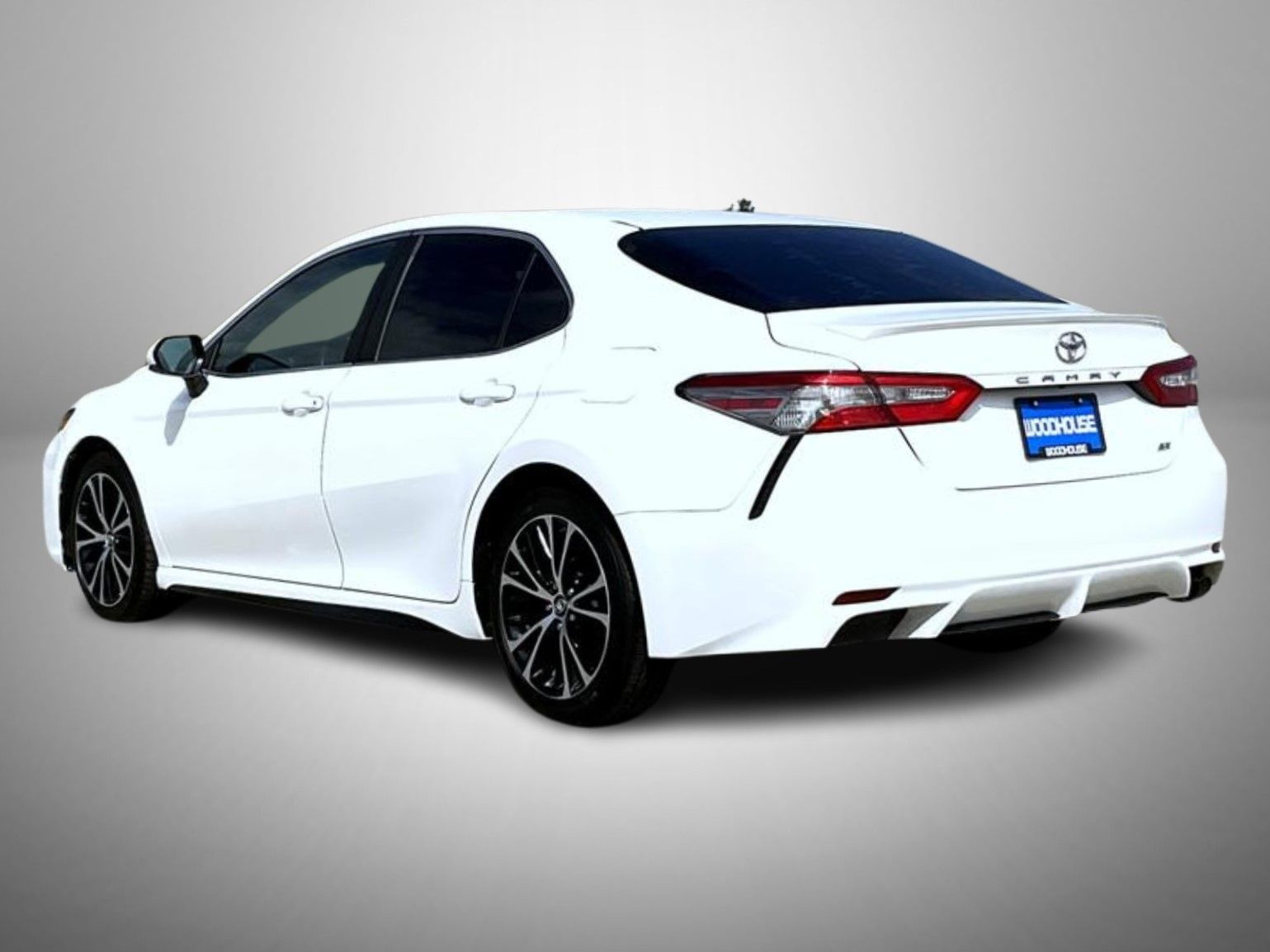 2018 Toyota Camry SE photo 7