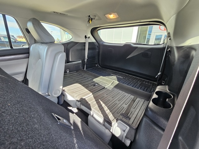 2021 Toyota Highlander Hybrid Platinum photo 19