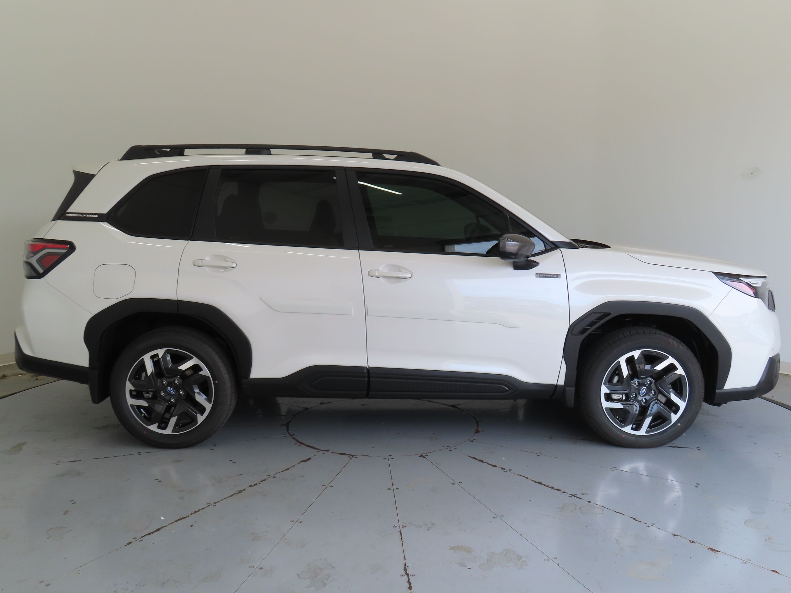 2025 Subaru Forester Premium photo 2
