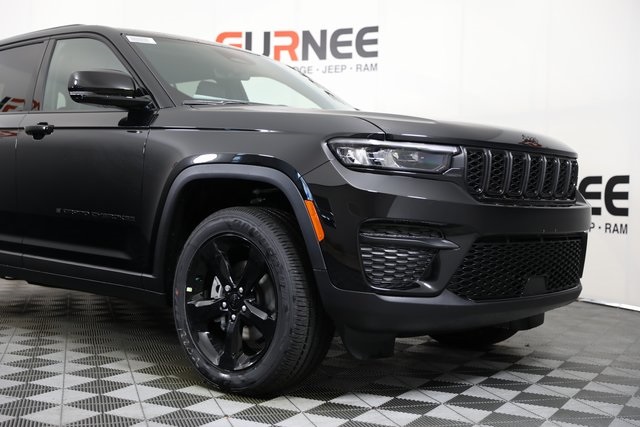2025 Jeep Grand Cherokee Altitude X photo 12