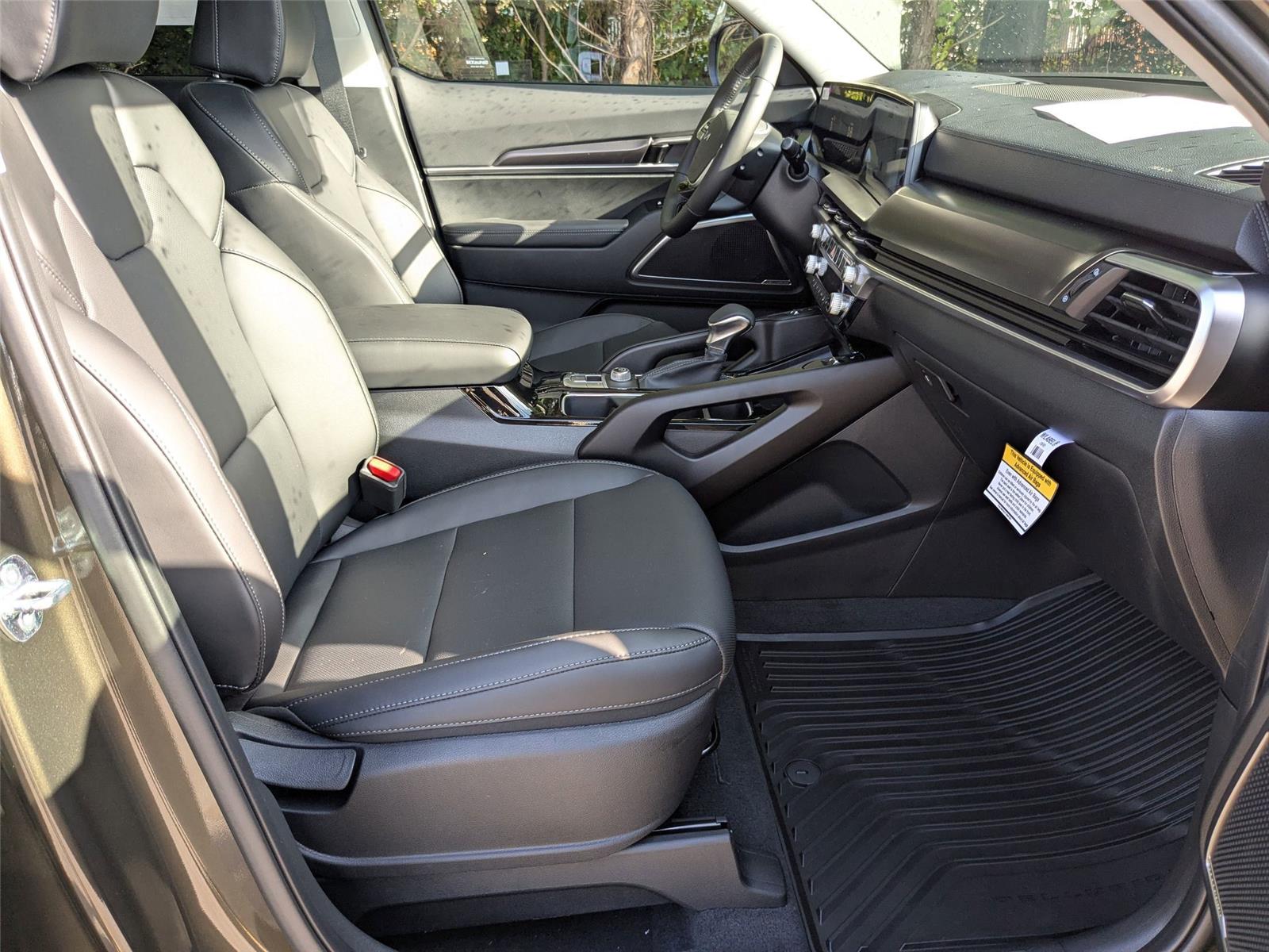 2025 Kia Telluride S photo 35