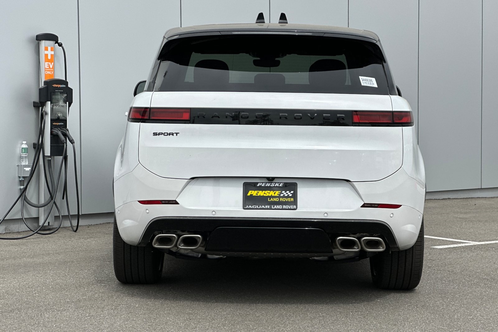 2025 Land Rover Range Rover Sport SE photo 2