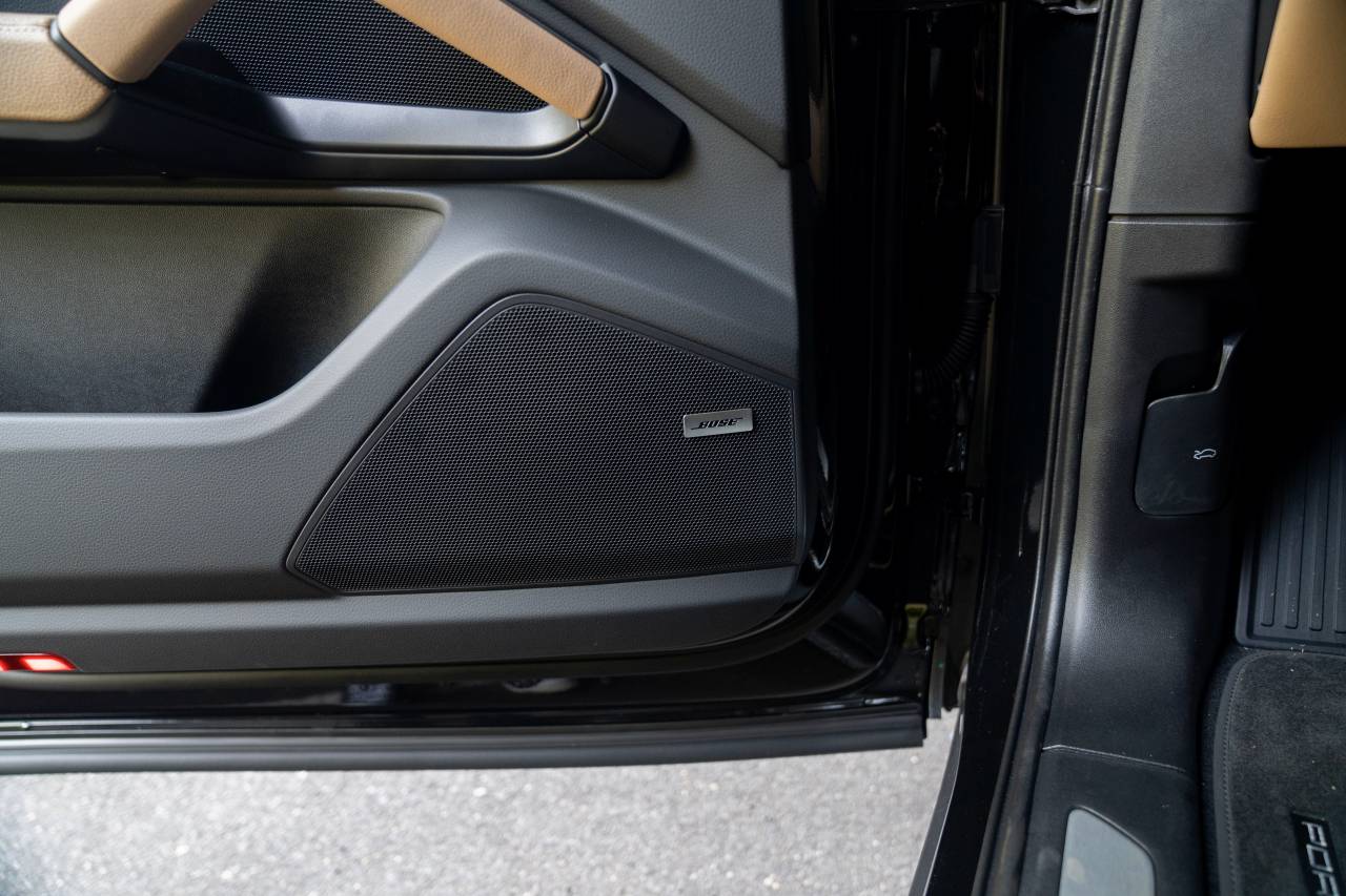 2025 Porsche Cayenne photo 24