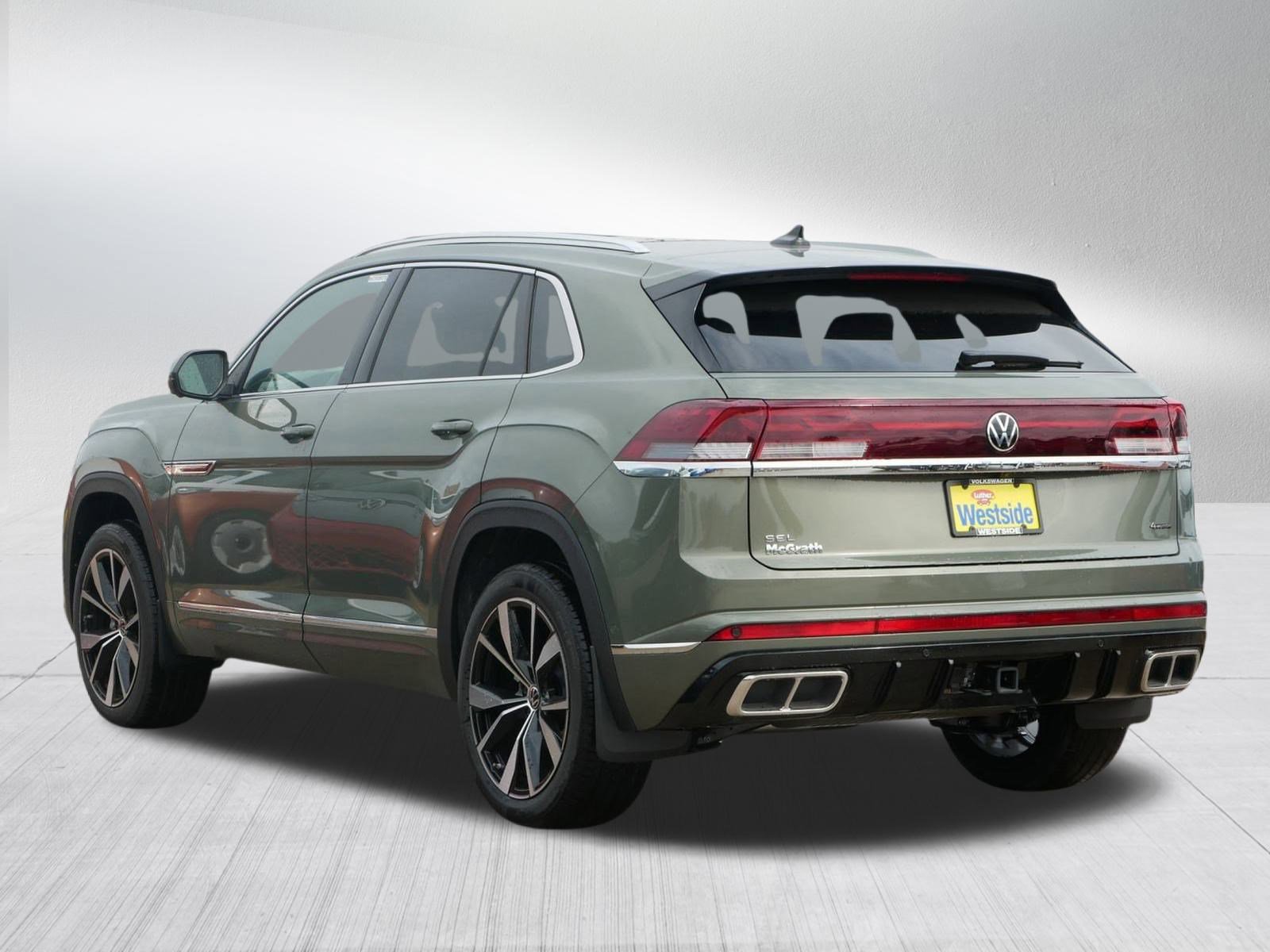 2025 Volkswagen Atlas Cross Sport SEL Premium R-Line photo 2