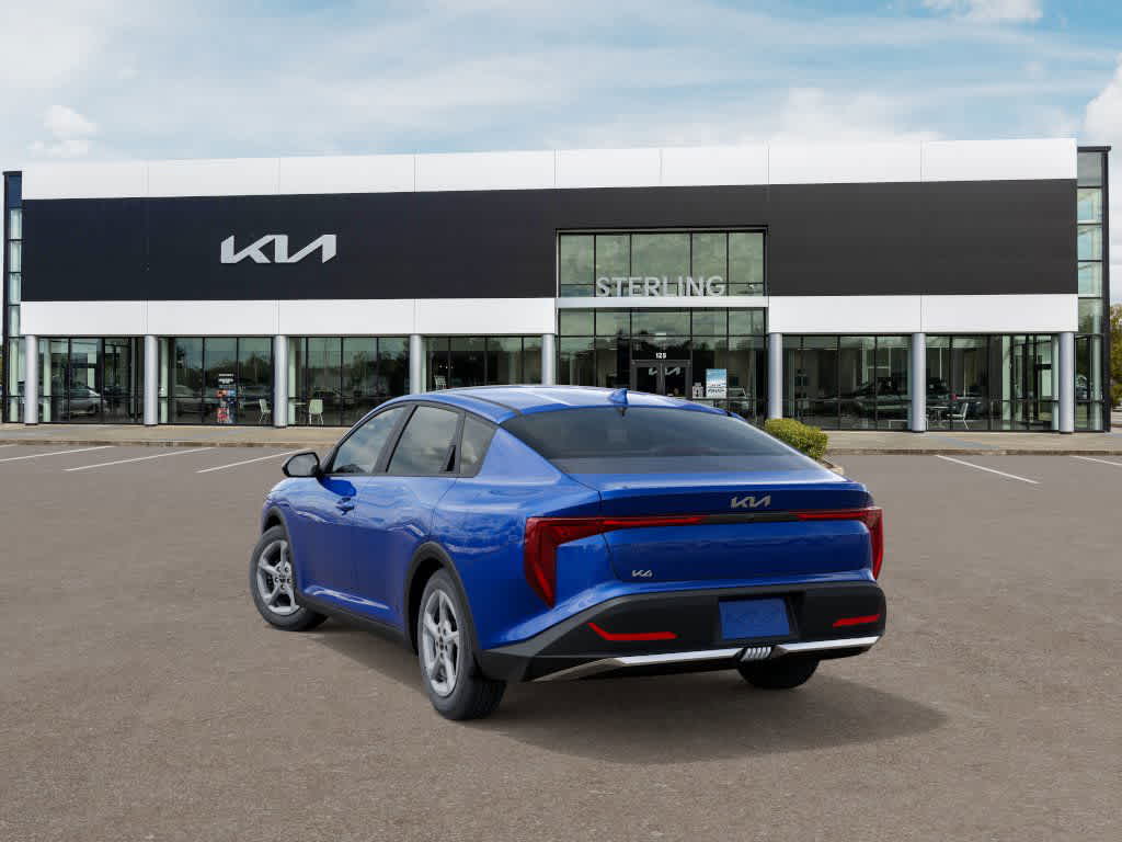 2025 Kia K4 LXS photo 2