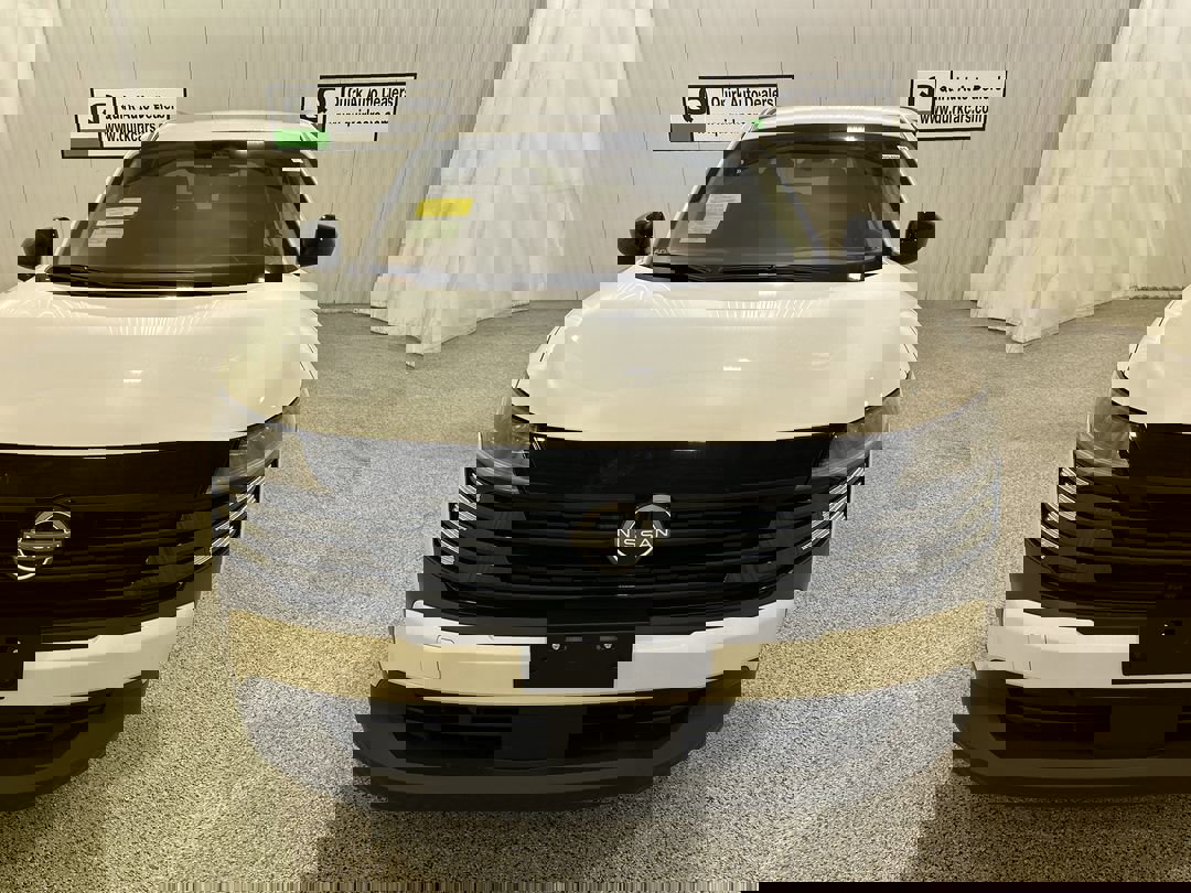 2026 Nissan Kicks SV photo 2