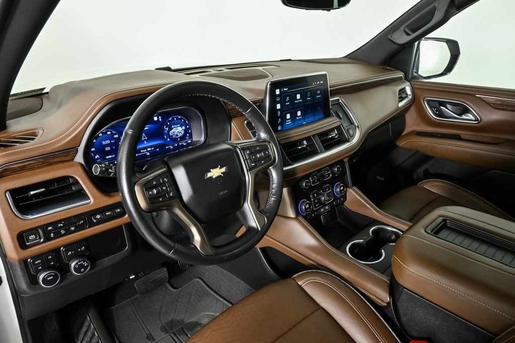 2022 Chevrolet Suburban High Country photo 4