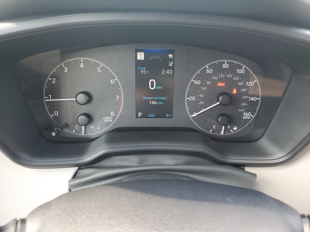 2025 Toyota Corolla LE photo 18