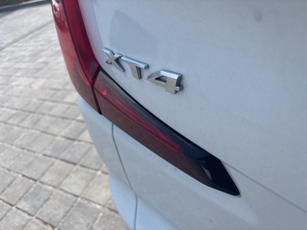 2019 Cadillac XT4 Premium Luxury photo 4