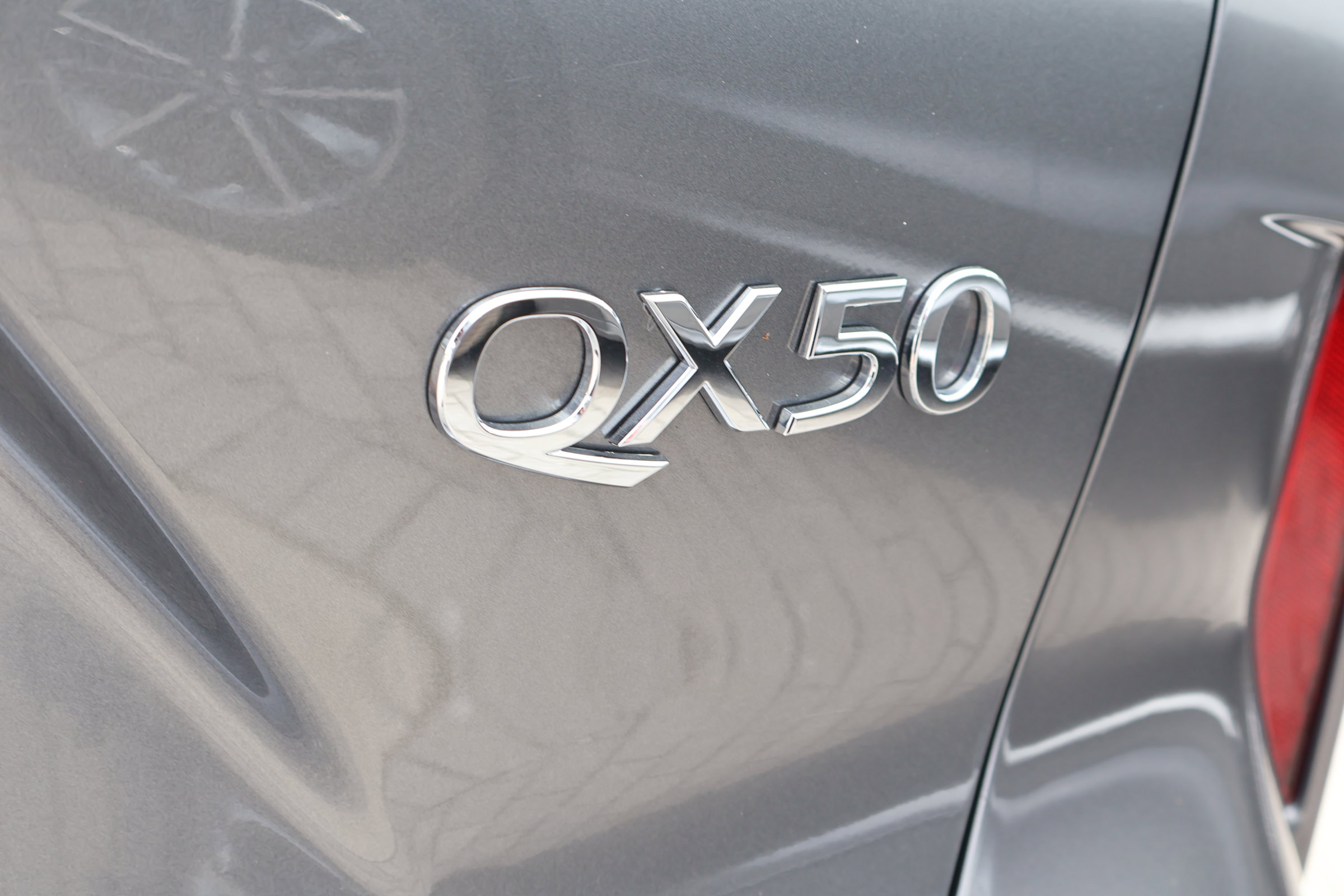 2022 Infiniti QX50 Luxe photo 4
