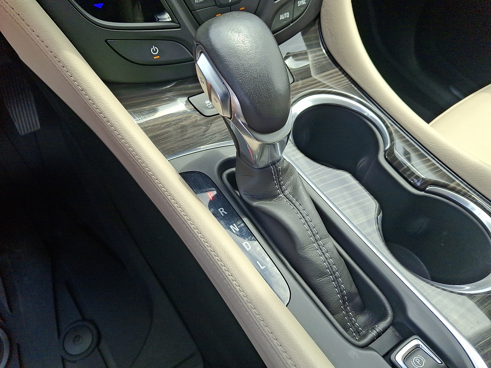 2020 Buick Envision Preferred photo 15