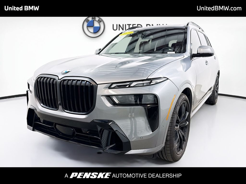 2023 BMW X7 40i's photo