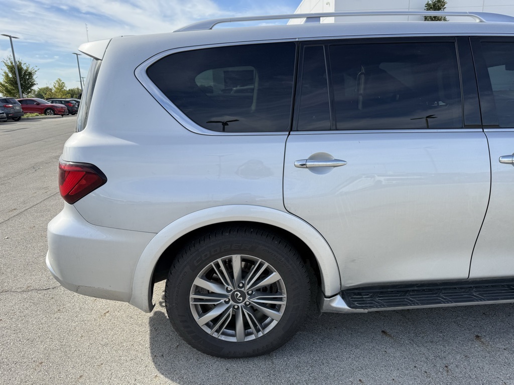 2021 Infiniti QX80 Luxe photo 7