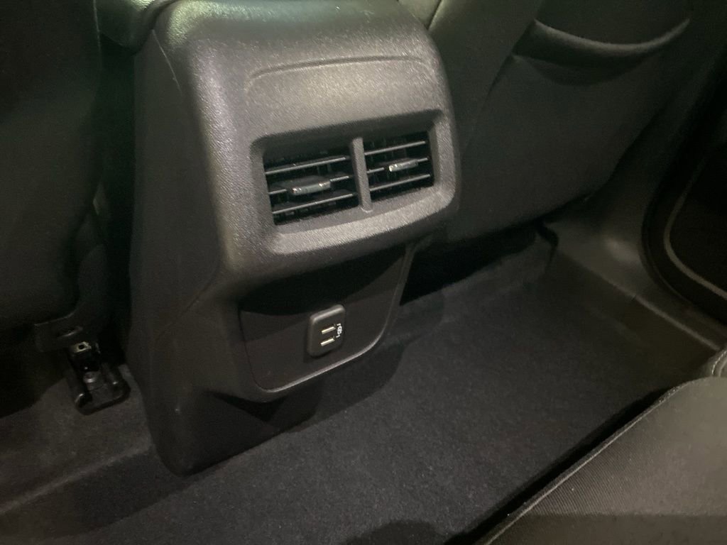 2024 Chevrolet Equinox LT photo 2
