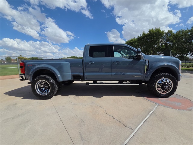 2023 Ford F-450 photo 7