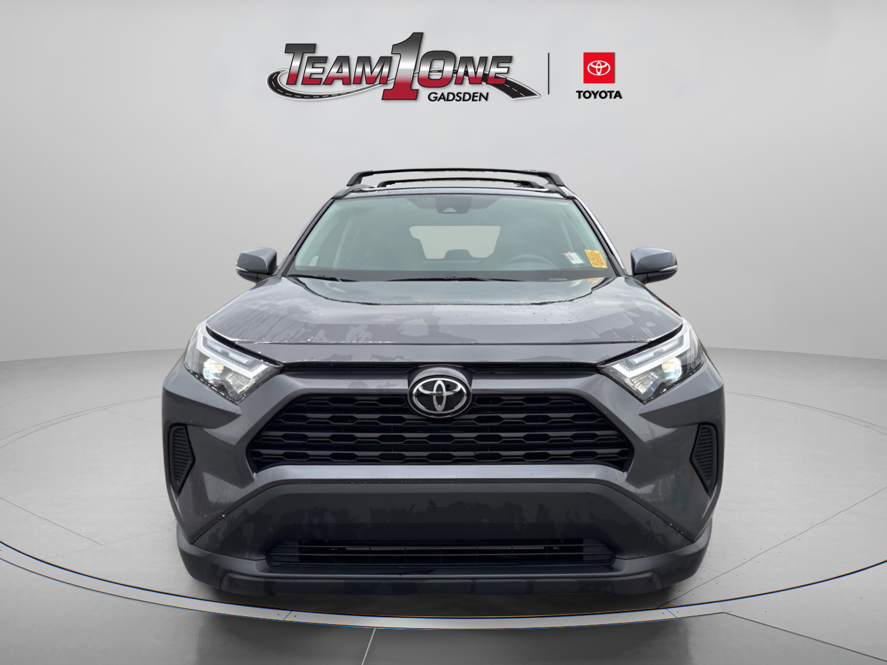 2023 Toyota RAV4 XLE photo 2
