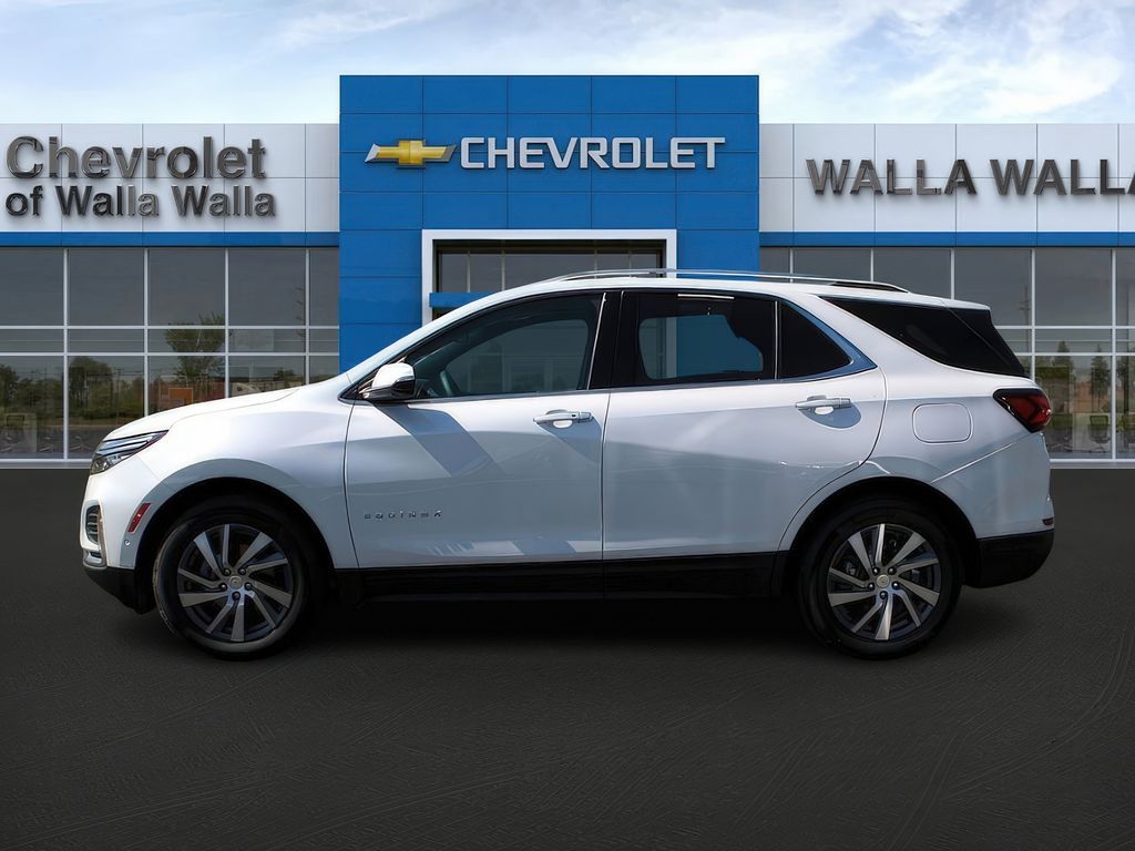 2021 Chevrolet Equinox LS photo 3