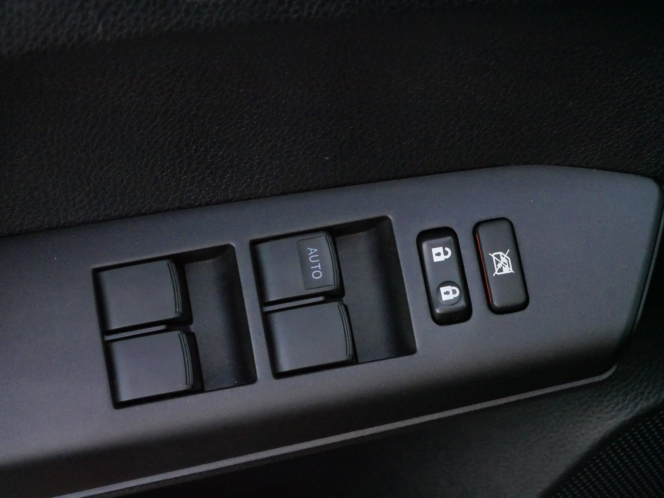 2017 Toyota RAV4 XLE photo 18
