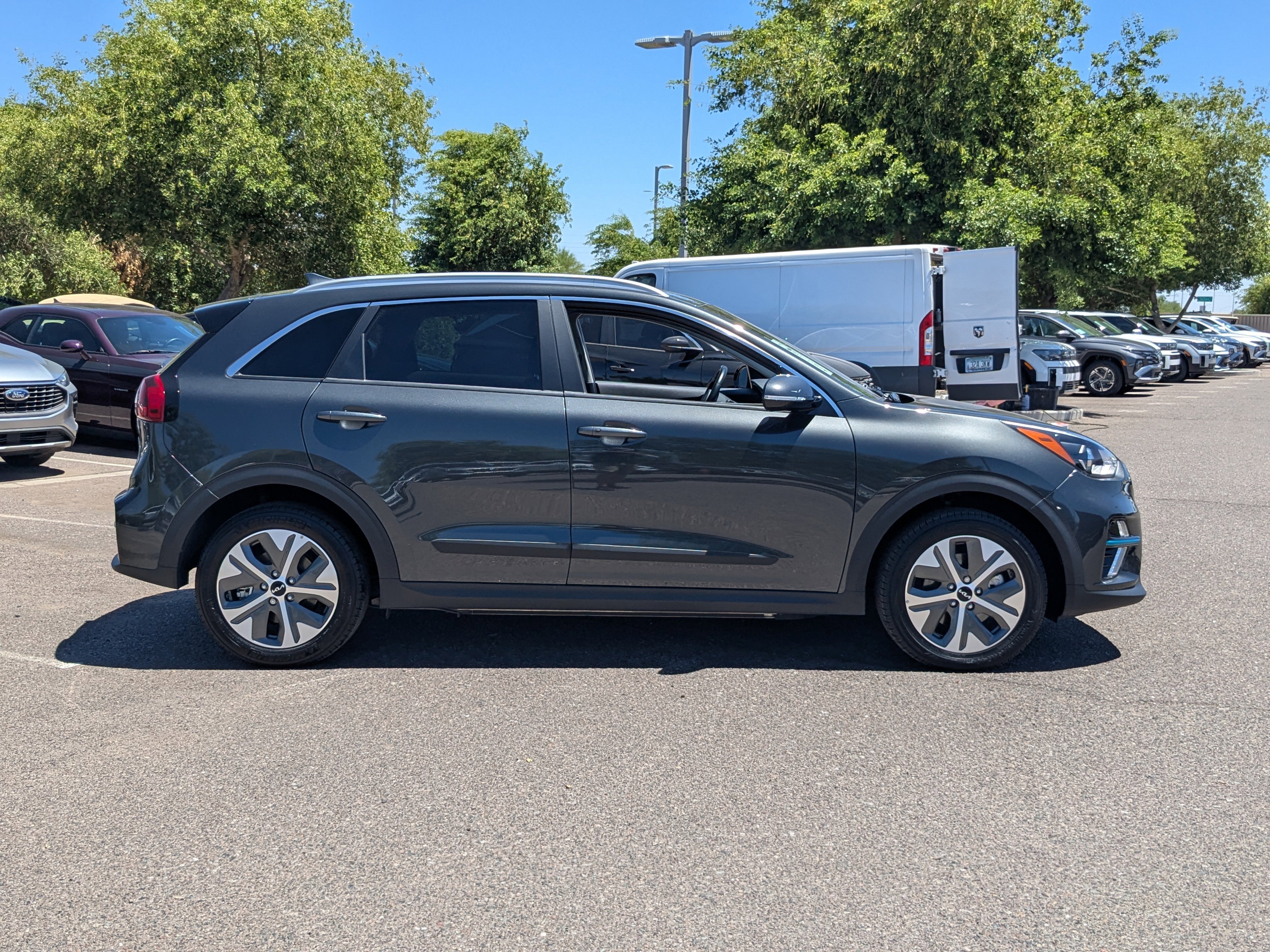 Used 2022 Kia Niro S with VIN KNDCC3LG8N5159115 for sale in Surprise, AZ