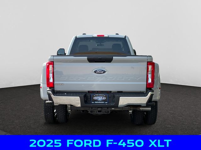 2025 Ford F-450 photo 4