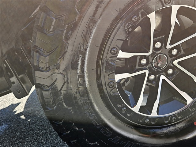 2025 Jeep Wrangler Rubicon X photo 17