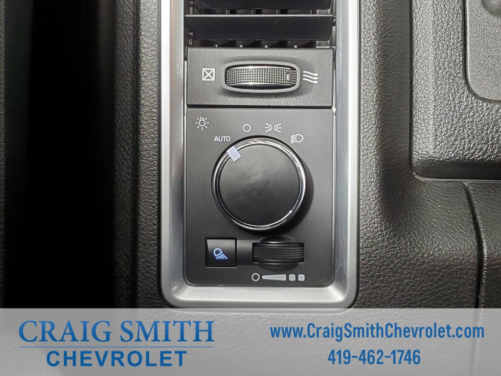 2024 Ram 1500 Classic SLT photo 5