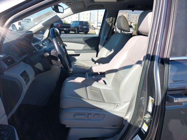 2015 Honda Odyssey EX-L photo 3